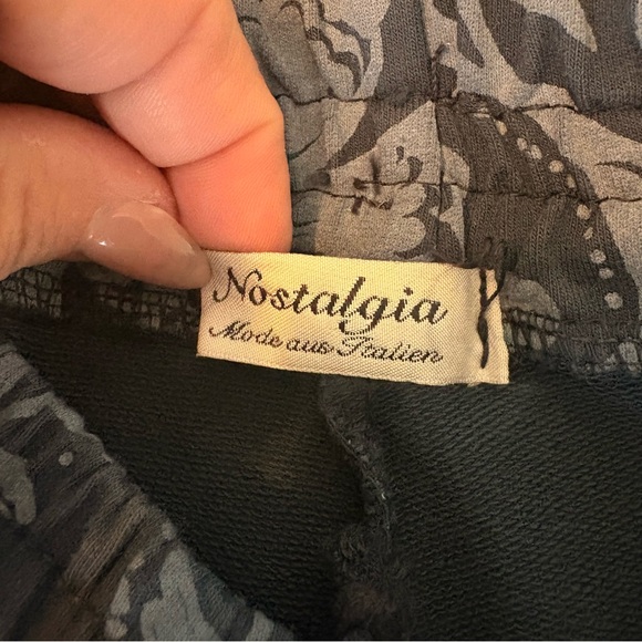 Nostalgia Blue Floral Joggers - Picture 8 of 9